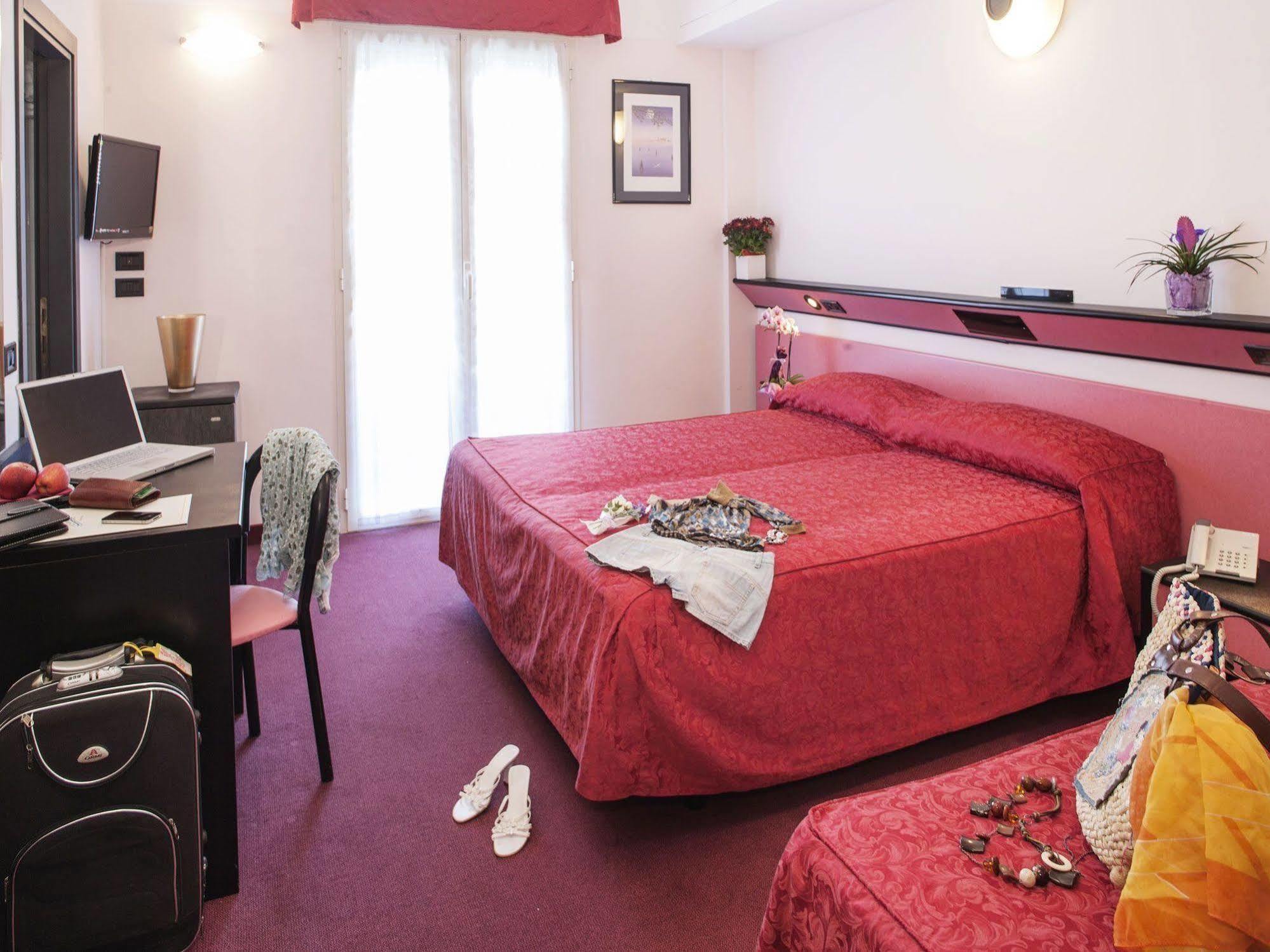 Hotel Levante Rimini Eksteriør bilde