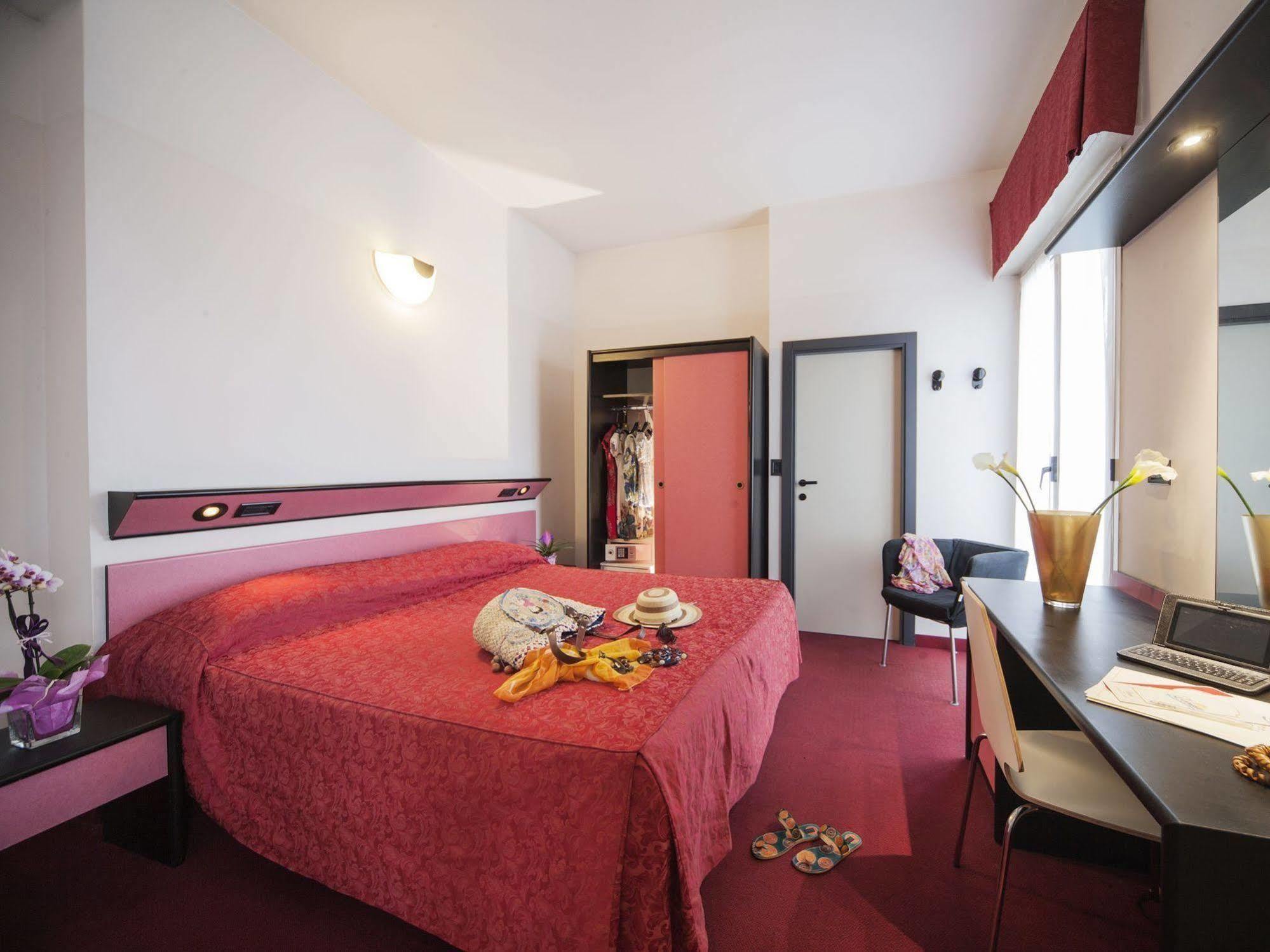 Hotel Levante Rimini Eksteriør bilde