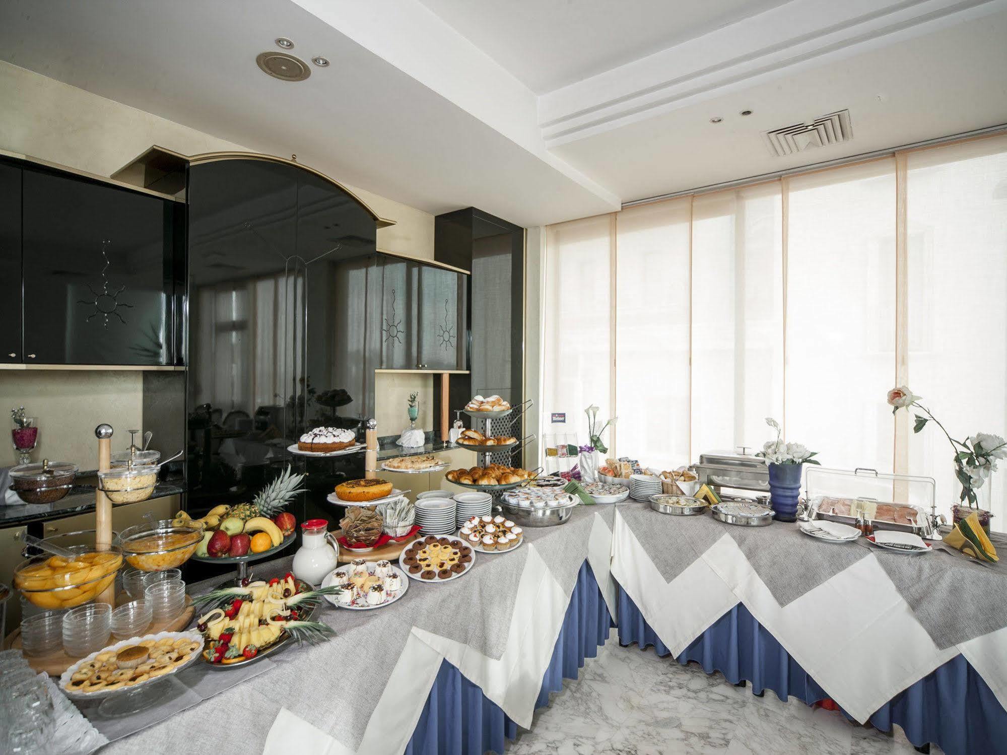 Hotel Levante Rimini Eksteriør bilde